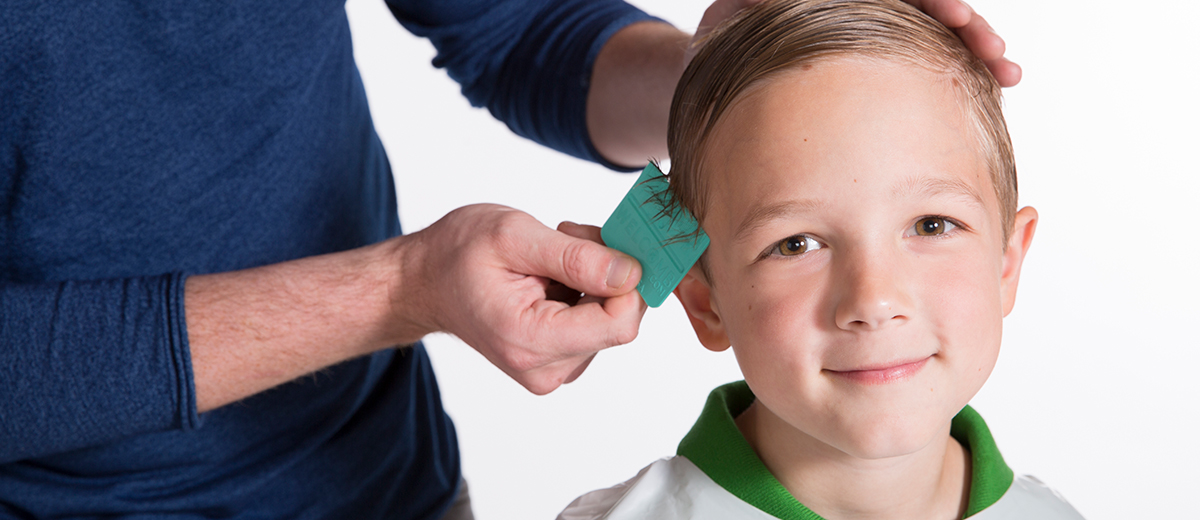 How to Use the Wet Combing Method to Remove Lice